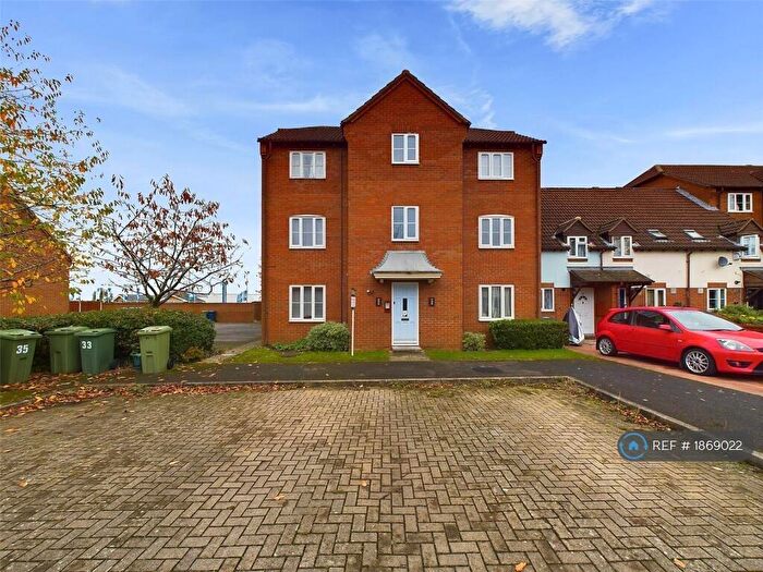 1 Bedroom Flat To Rent In Coppice Gate, Cheltenham, GL51