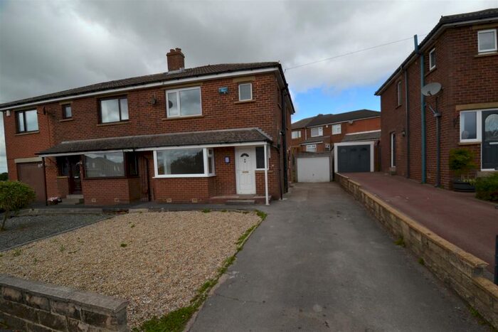 3 Bedroom Semi-Detached House To Rent In Hainsworth Moor Drive, Queensbury, Bradford, BD13