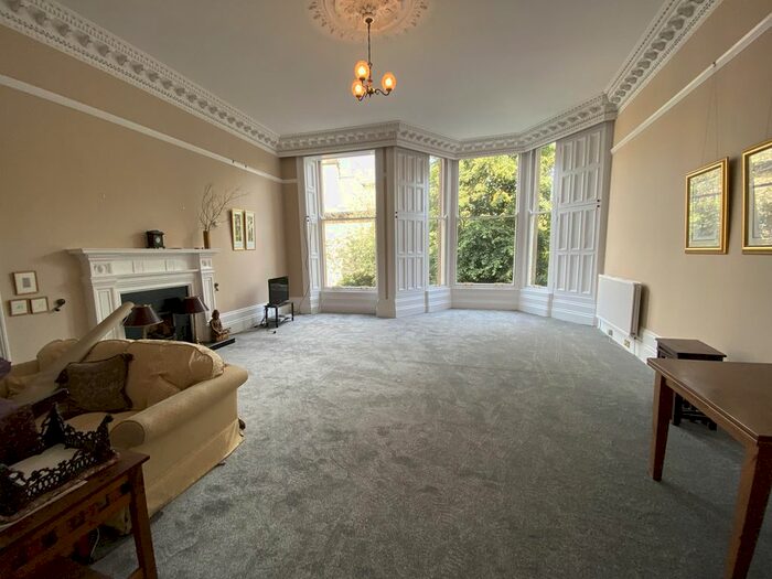 1 Bedroom Flat To Rent In Dundonald Road, Glasgow, G12