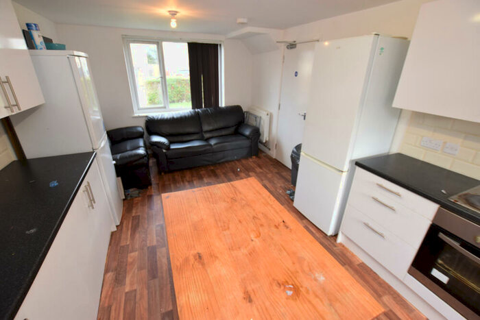 1 Bedroom Semi-Detached House To Rent In Friars Avenue, Far Cotton, Northampton, NN4