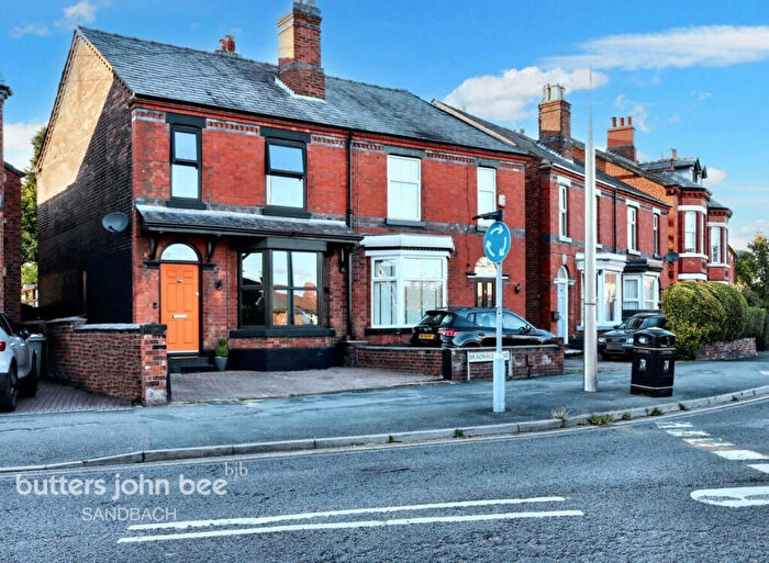 3 Bedroom Semi-Detached House For Sale In Bradwall Road, Sandbach, CW11