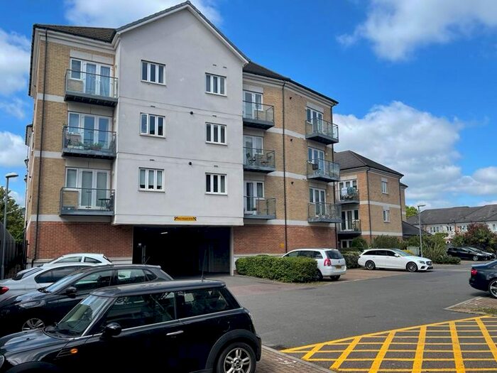 2 Bedroom Flat To Rent In Ley Farm Close, Garston, Watford, WD25