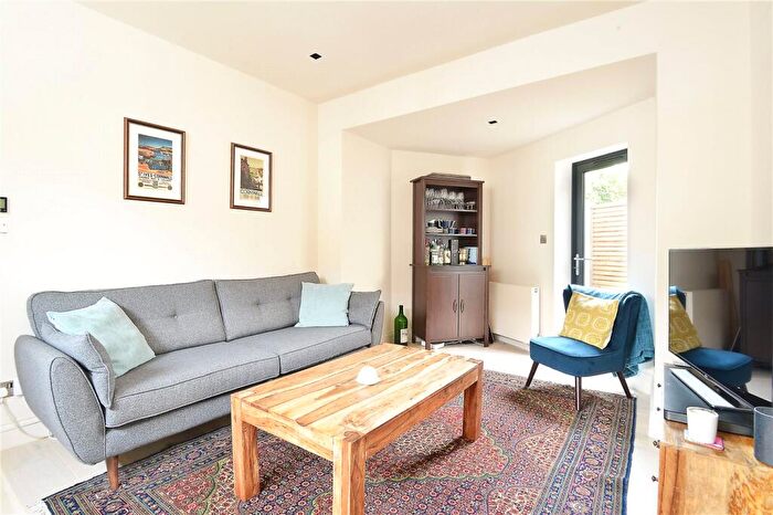 4 Bedroom House To Rent In Crawthew Grove, East Dulwich, London, SE22