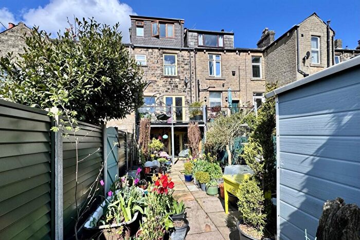 3 Bedroom Terraced House For Sale In Platt Street, Padfield, SK13