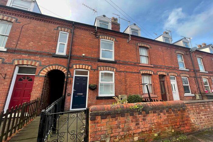 3 Bedroom Terraced House To Rent In Derby Street, Beeston, NG9