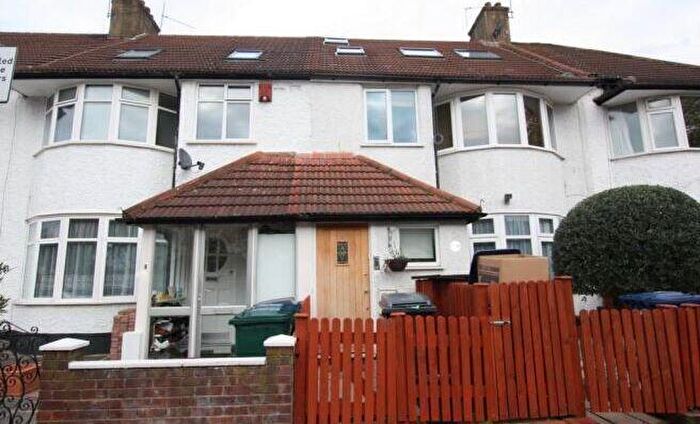 5 Bedroom Flat For Sale In Flat St. Marys Road, London, NW11