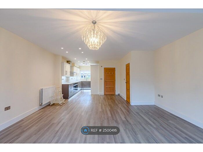 4 Bedroom Terraced House To Rent In Station Road, London, SW19