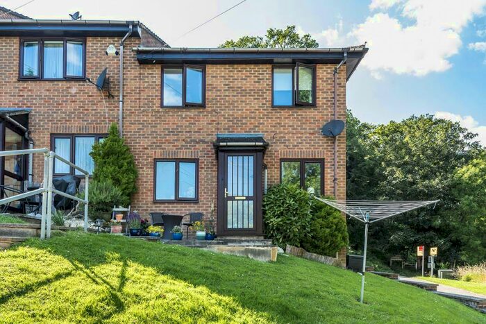 2 Bedroom Maisonette To Rent In High Beeches, Buckinghamshire, HP12