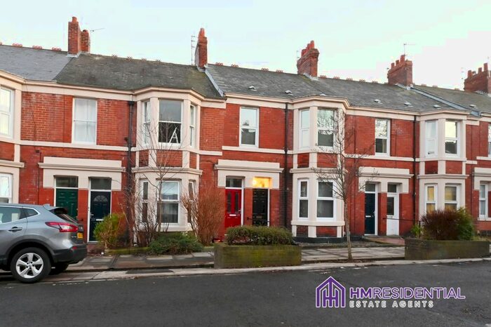 2 Bedroom Flat To Rent In Helmsley Road, Sandyford, Newcastle Upon Tyne, NE2