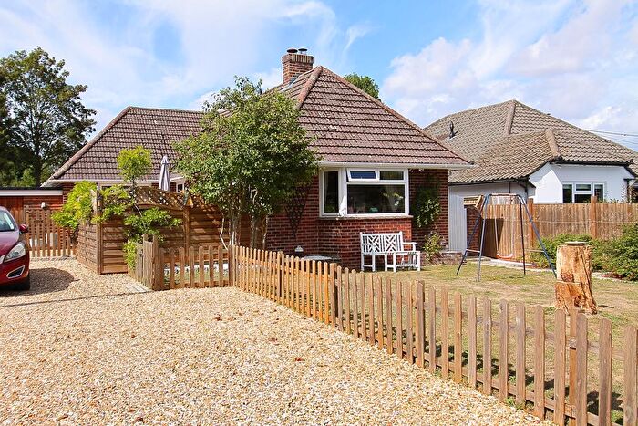 3 Bedroom Property For Sale In Old Salisbury Road, Abbotts Ann, Andover, SP11