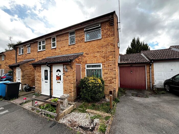 2 Bedroom Property To Rent In Sydling Close, Poole, BH17