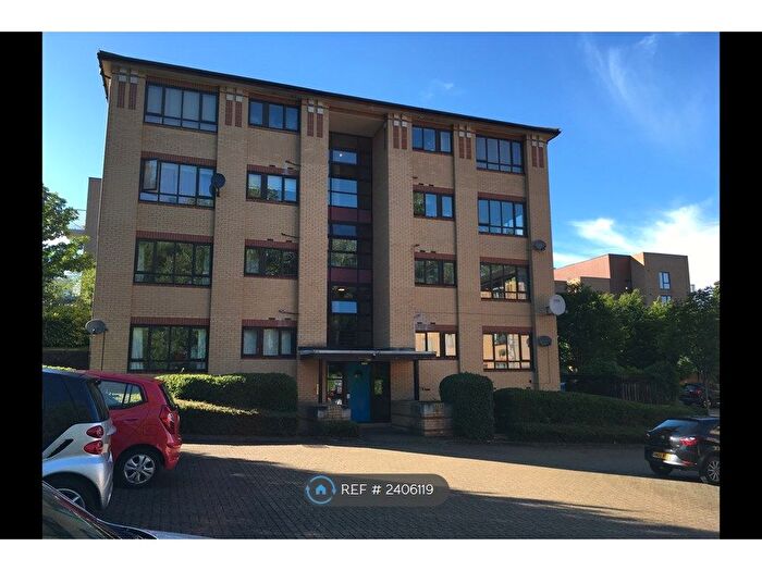 2 Bedroom Flat To Rent In Columbia Place, Milton Keynes, MK9
