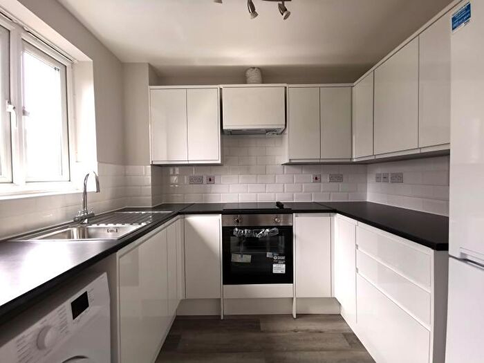 2 Bedroom Flat To Rent In Acer Court, Enfield, EN3