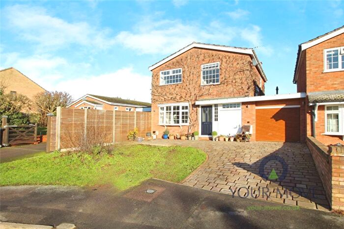 4 Bedroom Detached House For Sale In The Orchard, Riseley, Bedford, MK44