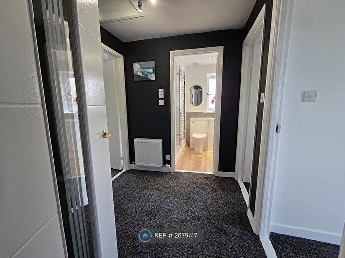 3 Bedroom Flat To Rent In Society Court, Aberdeen, AB24