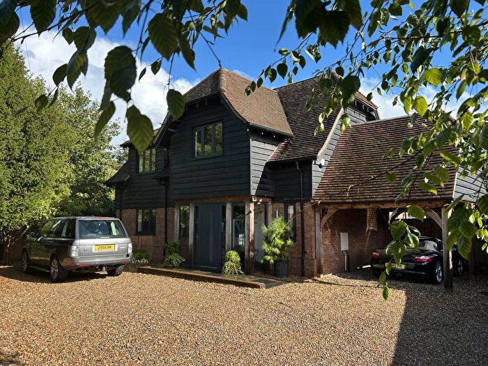 4 Bedroom Detached House To Rent In Aylesbury Road, Aston Clinton, HP22