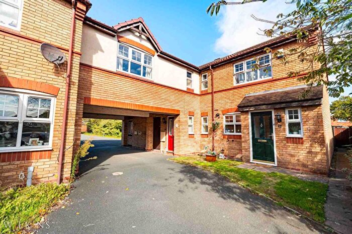 3 Bedroom Terraced House To Rent In Regal Close, Tamworth, Staffordshire, B77