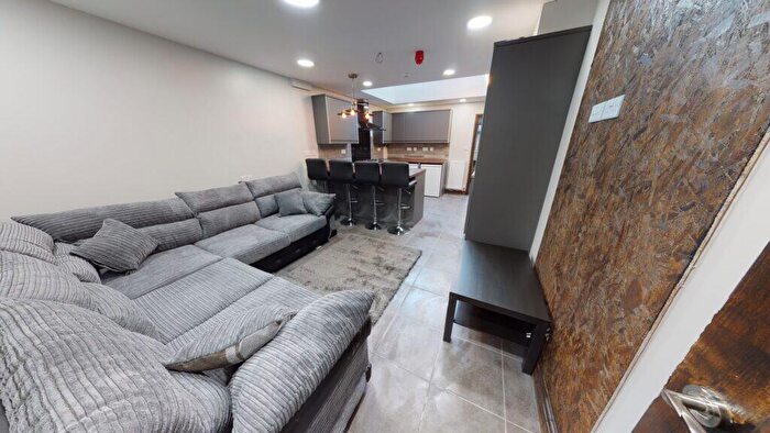 6 Bedroom House To Rent In Hubert Road, Selly Oak, Birmingham, B29