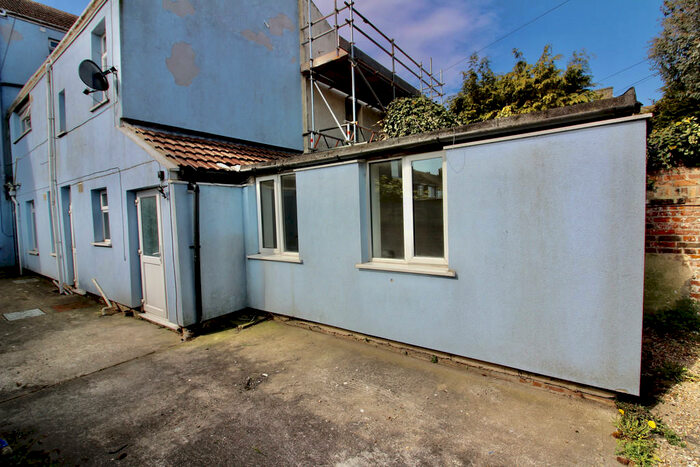 1 Bedroom Flat To Rent In Flat, Denmark Road, NR32