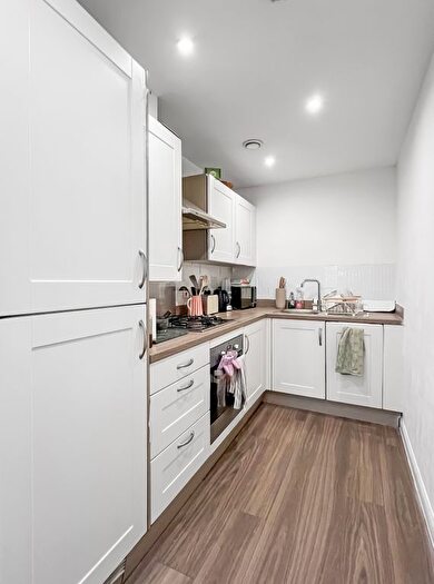 1 Bedroom Flat To Rent In Mackintosh Street, Bromley, BR2