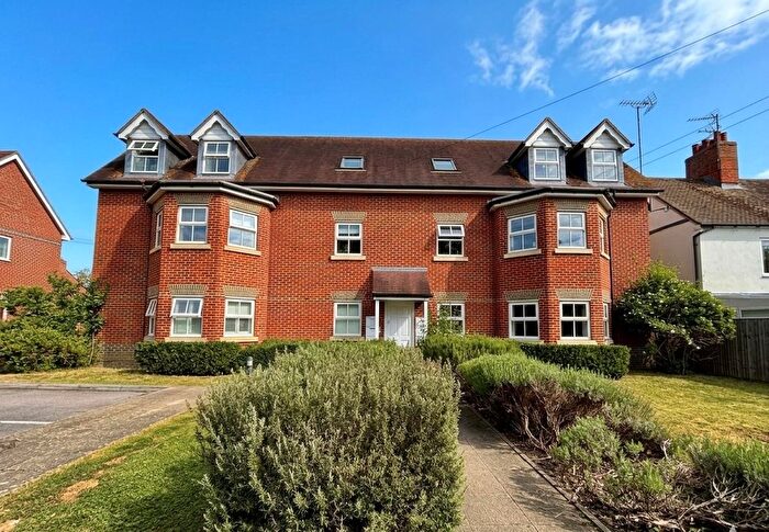 2 Bedroom Flat To Rent In Phoenix Court, Thame, OX9