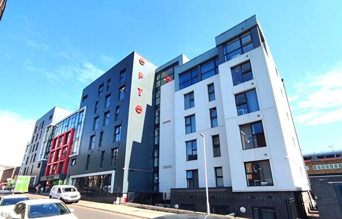 1 Bedroom Flat For Sale In . Opto Village Spring Place, Luton, Bedfordshire, LU1