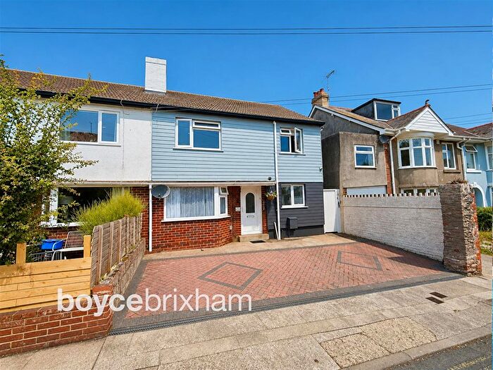 1 Bedroom Flat For Sale In Drew Street, Brixham, TQ5