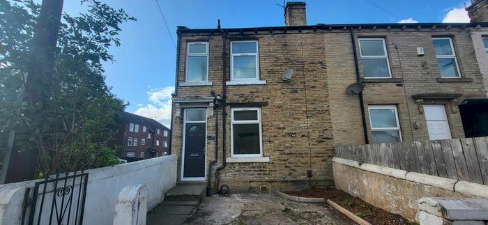 2 Bedroom Property To Rent In Broadstone Way, Tong, Bradford, BD4