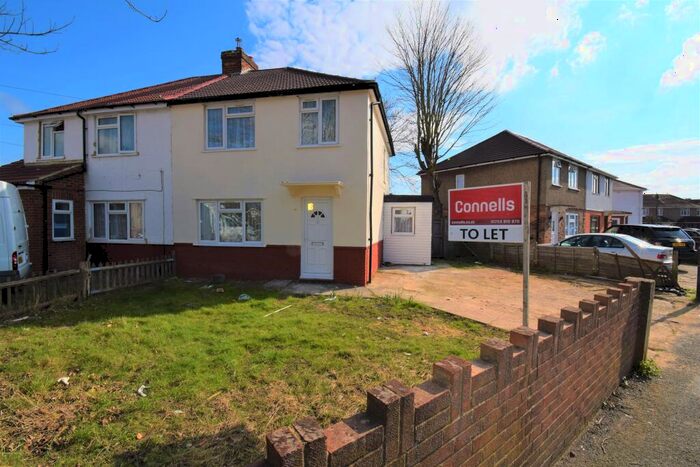 3 Bedroom House To Rent In Carlton Road, Slough, SL2