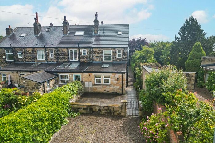 3 Bedroom End Of Terrace House For Sale In Holywell View, Shadwell, Leeds, LS17