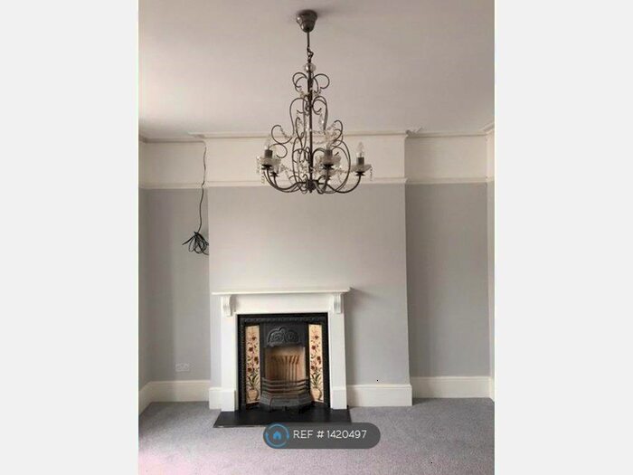 2 Bedroom Flat To Rent In Cornwall Road, Bexhill, TN39