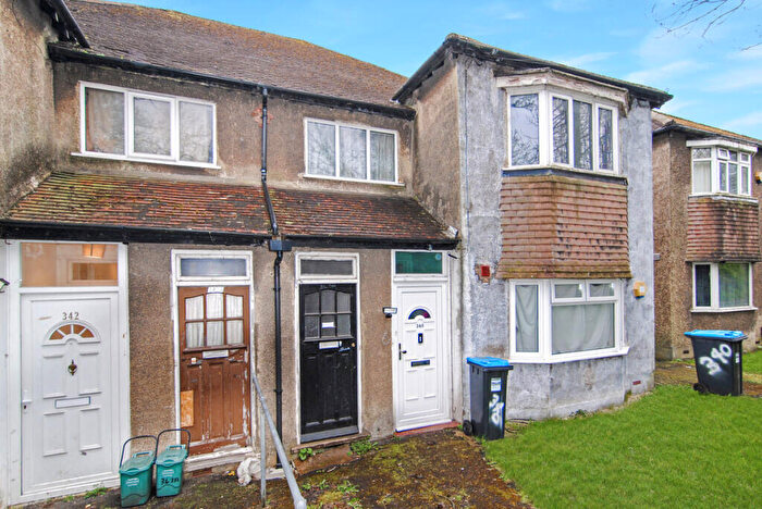 2 Bedroom Apartment For Sale In Godstone Road, Whyteleafe, Surrey, CR3