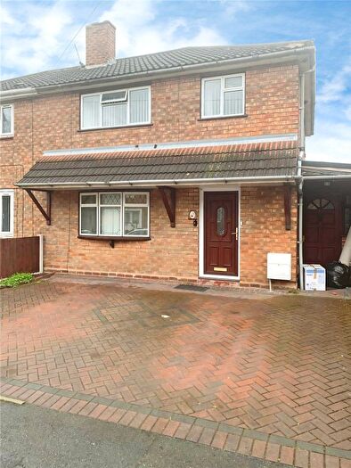 3 Bedroom Semi-Detached House To Rent In Gozzard Street, Bilston, West Midlands, WV14