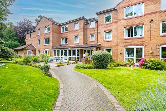 1 Bedroom House To Rent In Whitehall Road, Sale, M33