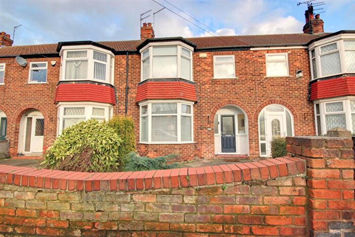 3 Bedroom Terraced House For Sale In Bricknell Avenue, Hull, HU5