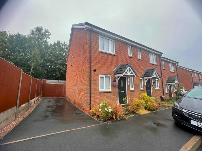 2 Bedroom Property To Rent In Mentor Close, Walsall, WS2