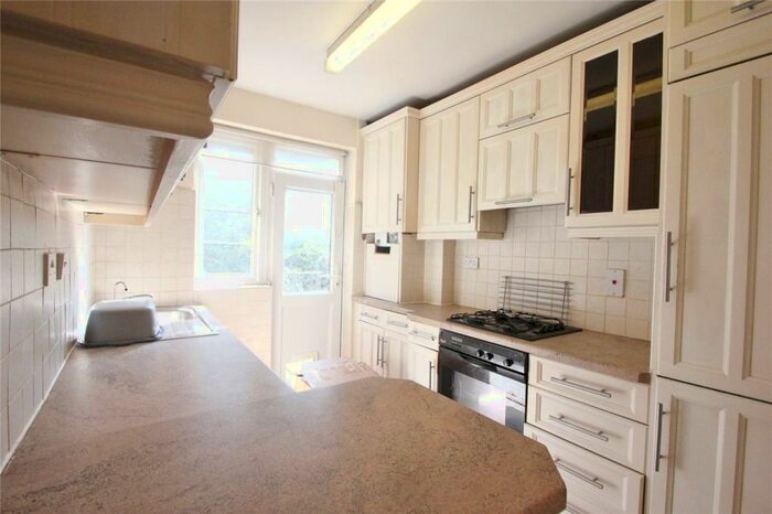 4 Bedroom Apartment To Rent In Dollis Court, Crescent Road, Finchley, London, N3