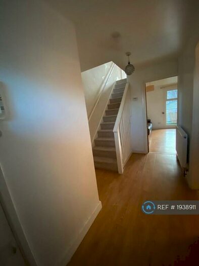 3 Bedroom Flat To Rent In Fawcett Street, Sheffield, S3