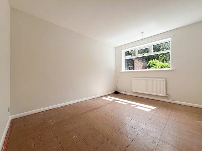 2 Bedroom Detached Bungalow For Sale In Westview Close, Leek, ., ST13