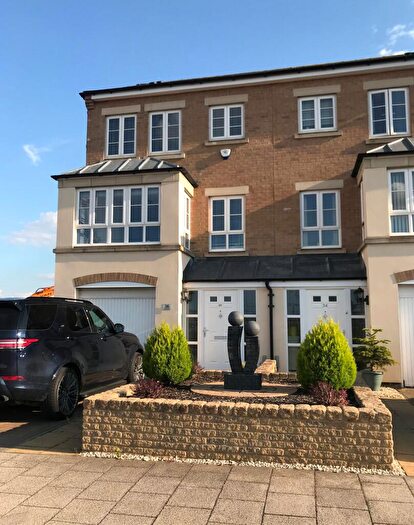 4 Bedroom House To Rent In Park View, Corby, NN17