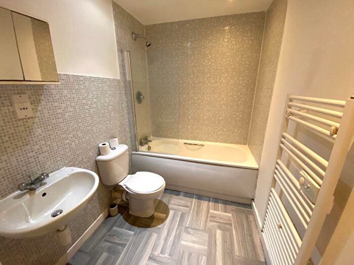 1 Bedroom Apartment To Rent In Westside Two, B1