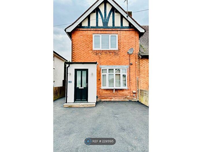 2 Bedroom Semi-Detached House To Rent In Alder Road, Southampton, SO16