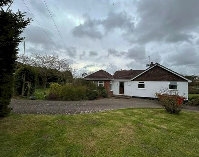 3 Bedroom Bungalow To Rent In Holt Road, Edgefield, Melton Constable, NR24