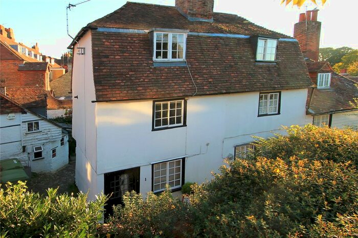 1 Bedroom End Of Terrace House To Rent In Six Bells Lane, Sevenoaks, Kent, TN13