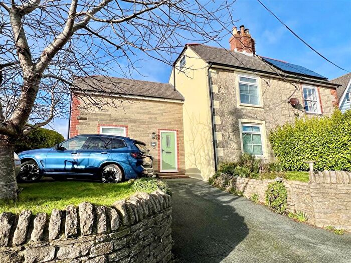 4 Bedroom Semi-Detached House For Sale In Niton, Isle Of Wight, PO38