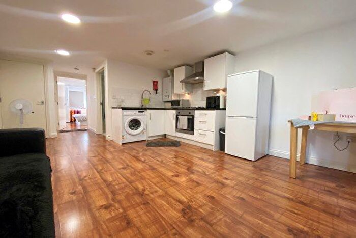 1 Bedroom Flat To Rent In Deptford High Street, London, SE8