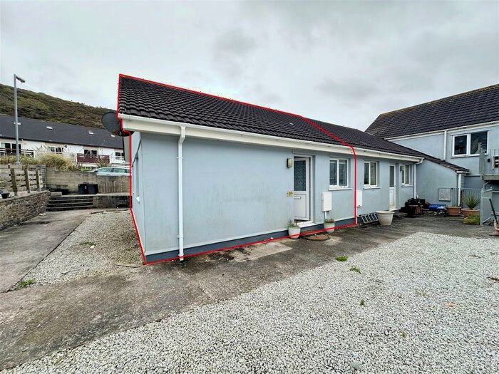 2 Bedroom Flat For Sale In Eastcliff, Porthtowan, Truro, TR4