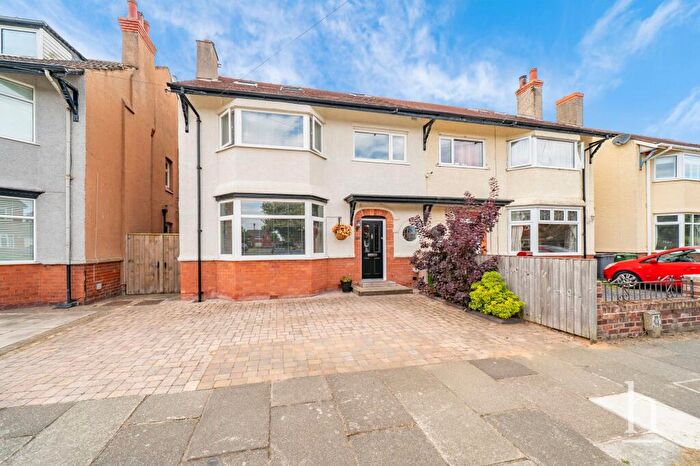 5 Bedroom Semi-Detached House For Sale In Centurion Drive, Meols, CH47