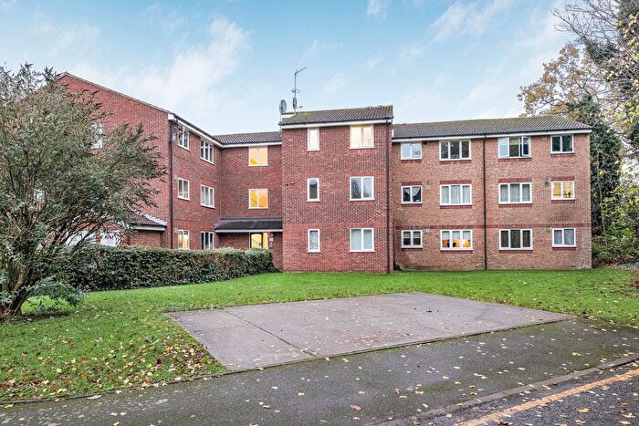 2 Bedroom Flat For Sale In Latimer Drive, Hornchurch, RM12