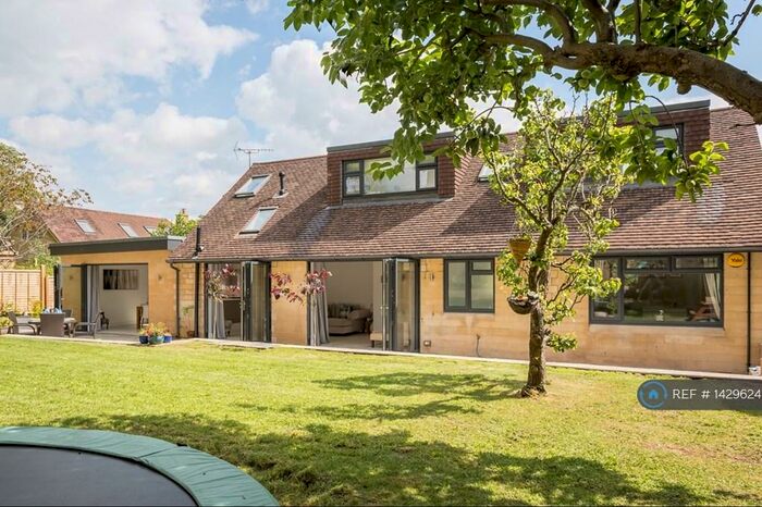 5 Bedroom Detached House To Rent In St Stephens Close, Bath, BA1